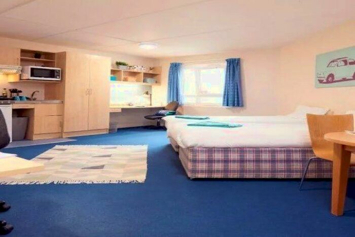 Studio To Rent In Creek Road, London, SE8