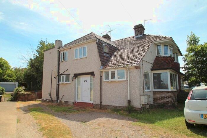 2 Bedroom Maisonette To Rent In Windsor Drive, Dartford, Kent, DA1