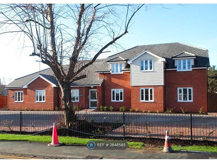 2 Bedroom Flat To Rent In Plumberow Avenue, Hockley, SS5