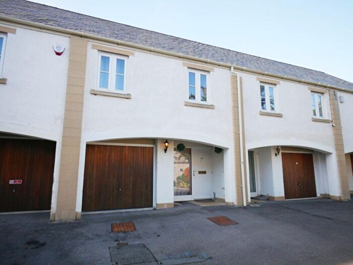 2 Bedroom Coach House To Rent In Chesterton Lane, Cirencester, GL7