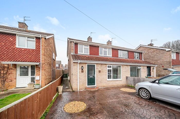 3 Bedroom Semi-Detached House For Sale In Cutteslowe, Oxford, OX2