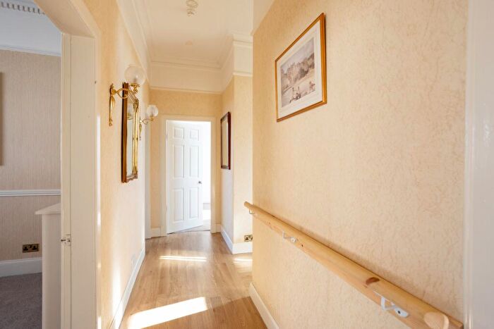 2 Bedroom Flat For Sale In Commercial Street, Kirkcaldy, KY1