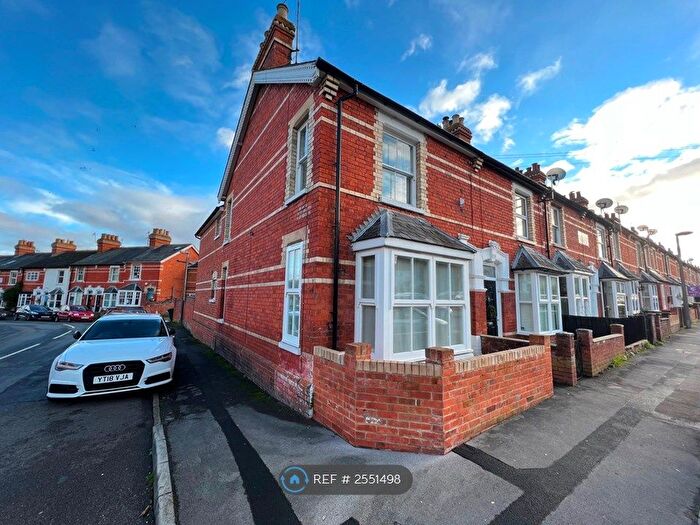 4 Bedroom End Of Terrace House To Rent In Harpsden Road, Henley-On-Thames, RG9
