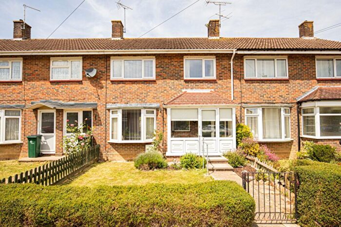 3 Bedroom Terraced House For Sale In Peterborough Road, Crawley, RH10