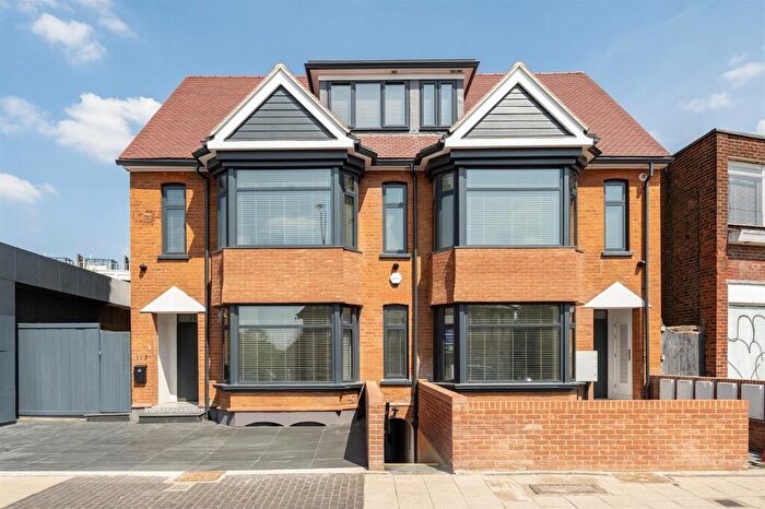 1 Bedroom Apartment To Rent In London Road, St. Albans, AL1