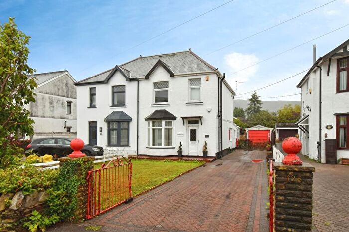 3 Bedroom Semi Detached House For Sale In Pontardawe Road, Clydach, Swansea, SA6