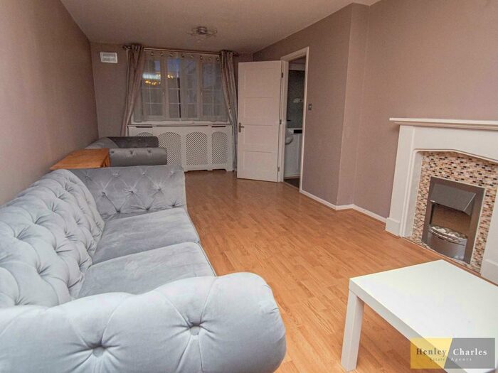 3 Bedroom Terraced House To Rent In Elmwood Gardens, Handsworth Wood, B20