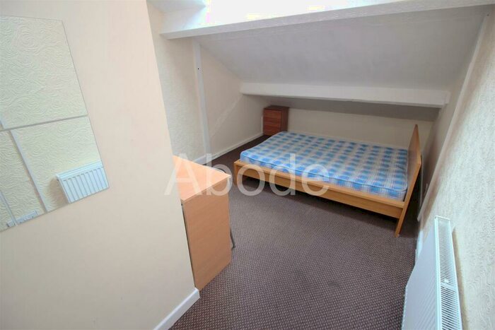 9 Bedroom House To Rent In Kensington Terrace, Hyde Park, Leeds, LS6