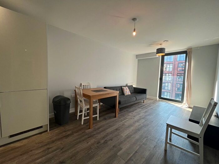 2 Bedroom Flat For Sale In Bradford Street, Birmingham, B12