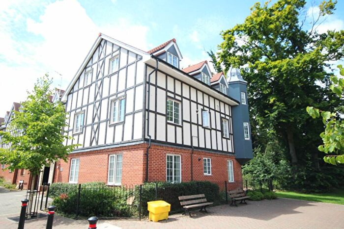 2 Bedroom Apartment For Sale In Grange Road, Chalfont St Peter, SL9