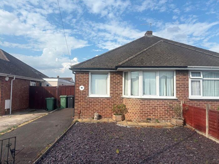 2 Bedroom Semi-Detached Bungalow For Sale In Hillview Drive, Hucclecote, GL3