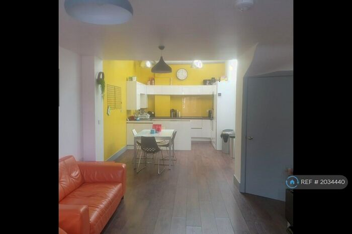 2 Bedroom Terraced House To Rent In Grove Place, Leamington Spa, CV31