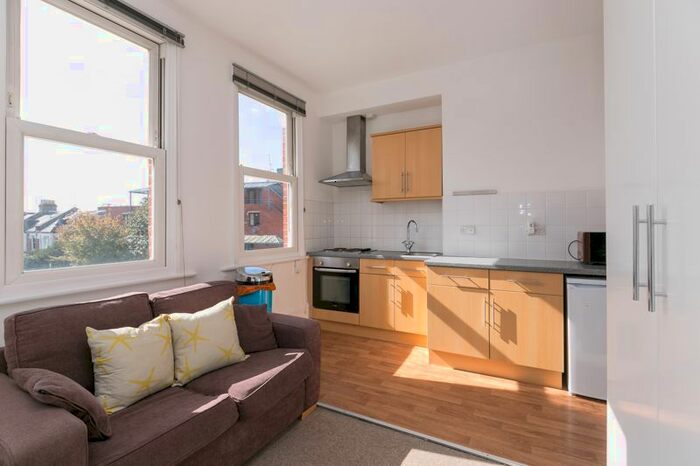 Studio To Rent In Mill Lane, London, NW6