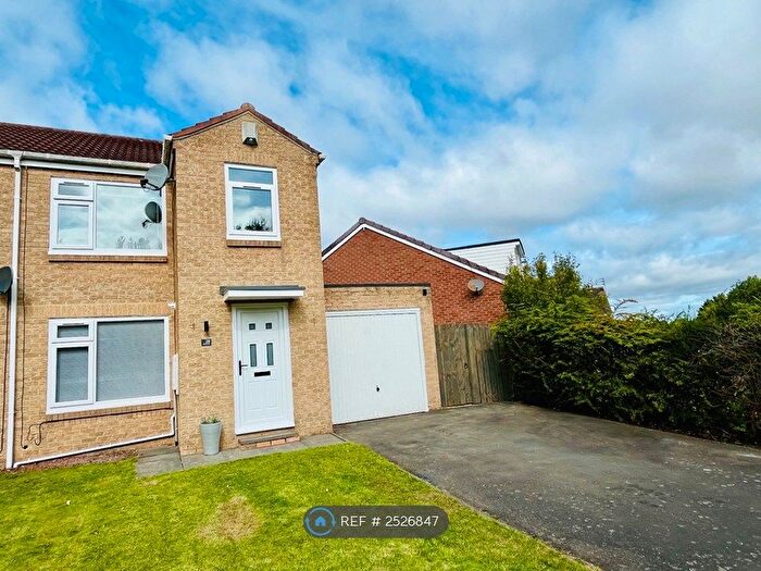 3 Bedroom Semi-Detached House To Rent In Hassop Way, Bedlington, NE22