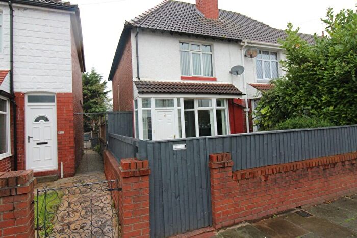 2 Bedroom End Of Terrace House To Rent In Lindsay Avenue, Blackpool, Lancashire, FY3