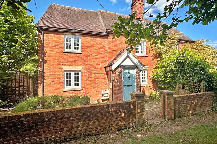 3 Bedroom Semi-Detached House For Sale In Hammer Lane, Warborough, OX10