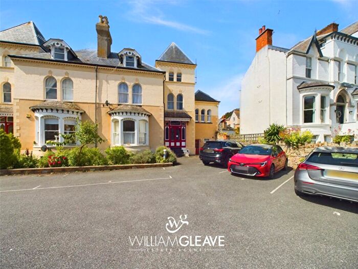 2 Bedroom Apartment For Sale In Arvon Avenue, Llandudno, Conwy, LL30