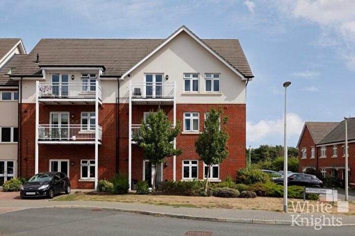 2 Bedroom Flat For Sale In The Birches, Englefield Place, Earley, Reading, Berkshire, RG6