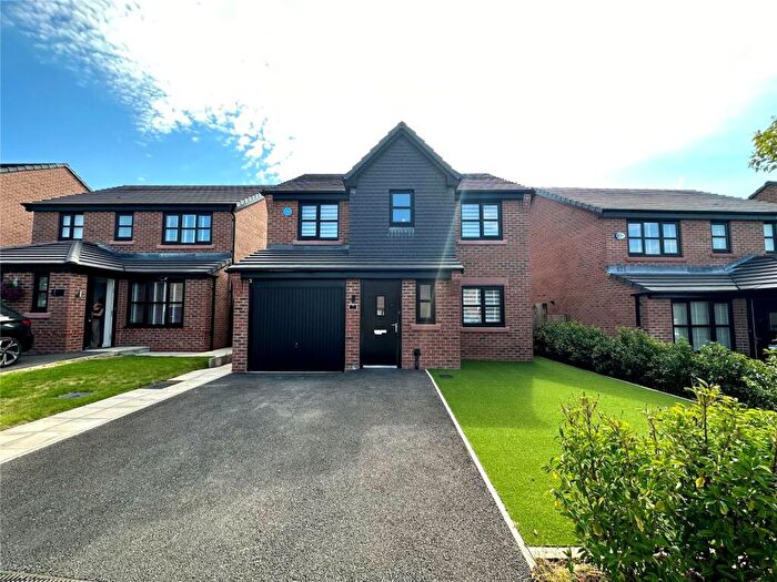 4 Bedroom Detached House To Rent In Arkwright Way, Swinton, Manchester, Greater Manchester, M27