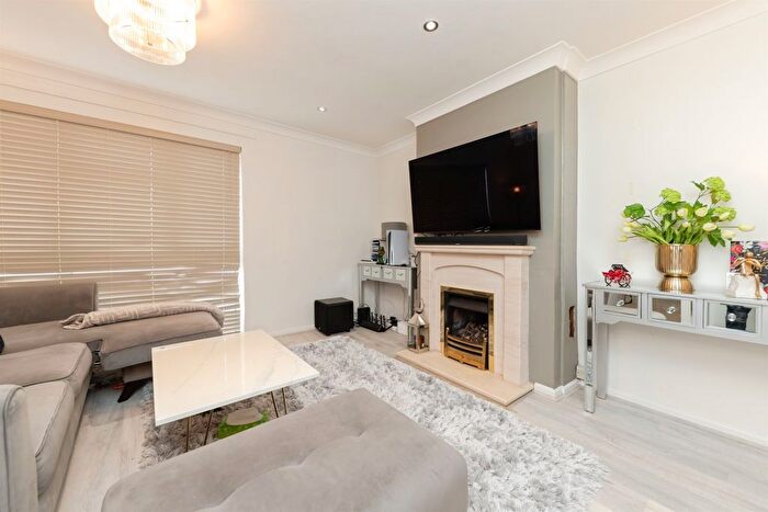 3 Bedroom Terraced House For Sale In Ferrier Road, Chells, Stevenage, SG2