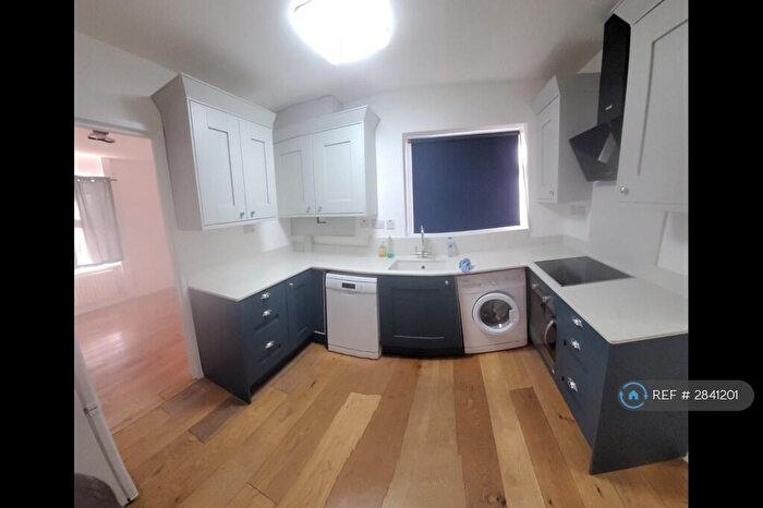 2 Bedroom Maisonette To Rent In Campbell Croft, Edgware, HA8