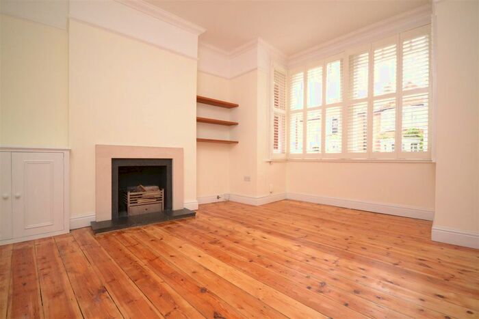 2 Bedroom Maisonette To Rent In Sidney Road, St Margarets, Twickenham TW1