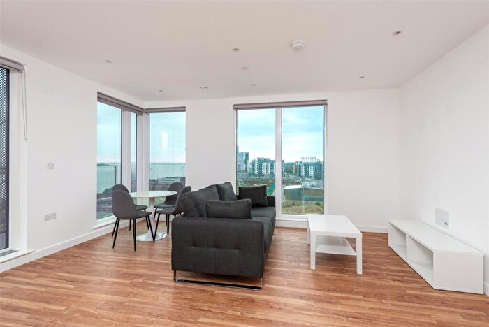 2 Bedroom Flat To Rent In Chatham Waters, North House, Gillingham Gate Road, Gillingham, ME4