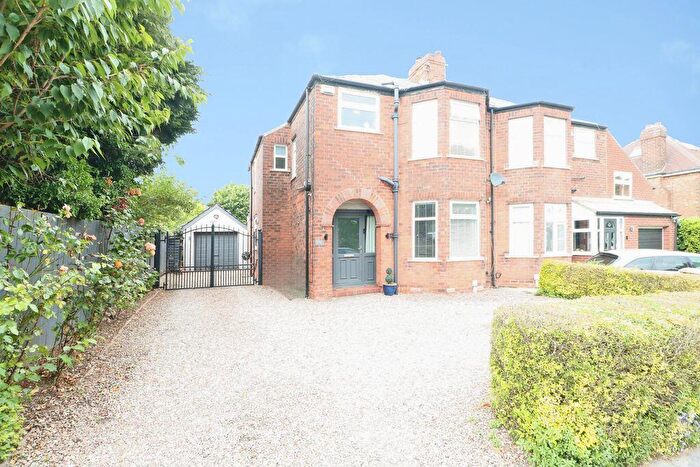 3 Bedroom Semi-Detached House For Sale In Boothferry Road, Hessle, HU13