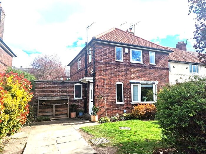 3 Bedroom End Of Terrace House For Sale In Grange Avenue, Tadcaster, LS24