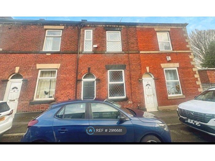 3 Bedroom Terraced House To Rent In Peers St, Bury, BL8