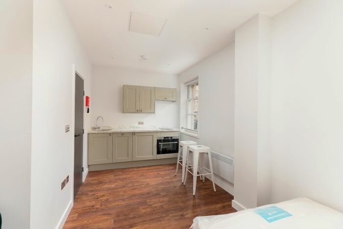 1 Bedroom Flat To Rent In Spring Gardens Road, Bath, BA2