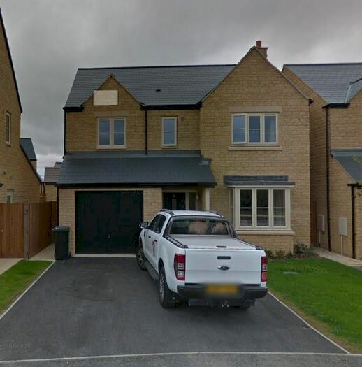 4 Bedroom Detached House To Rent In Claire Place, Witney, OX29