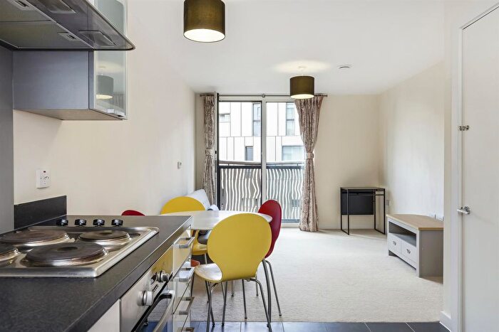 1 Bedroom Flat To Rent In Woods House, Grosvenor Waterside, Gatliff Road, London, SW1W