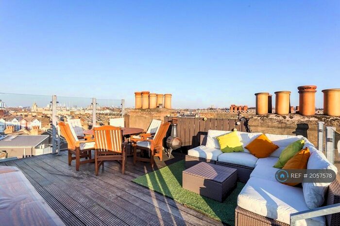 4 Bedroom Flat To Rent In Boutflower Road, London, SW11