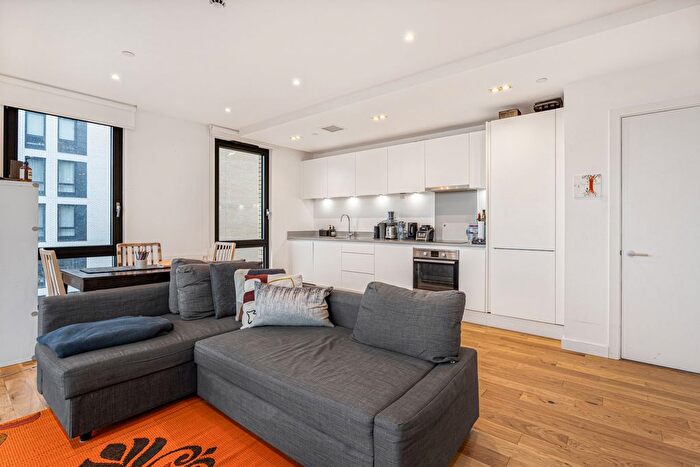 1 Bedroom Flat For Sale In Palmers Road, London, E2