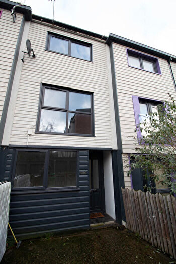 3 Bedroom Terraced House To Rent In West Walk, Nottingham, NG2