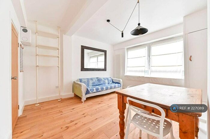 2 Bedroom Flat To Rent In Neckinger Estate, London, SE16