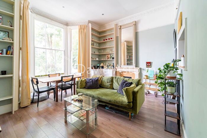 2 Bedroom Flat To Rent In Randolph Gardens, Maida Vale, London, NW6