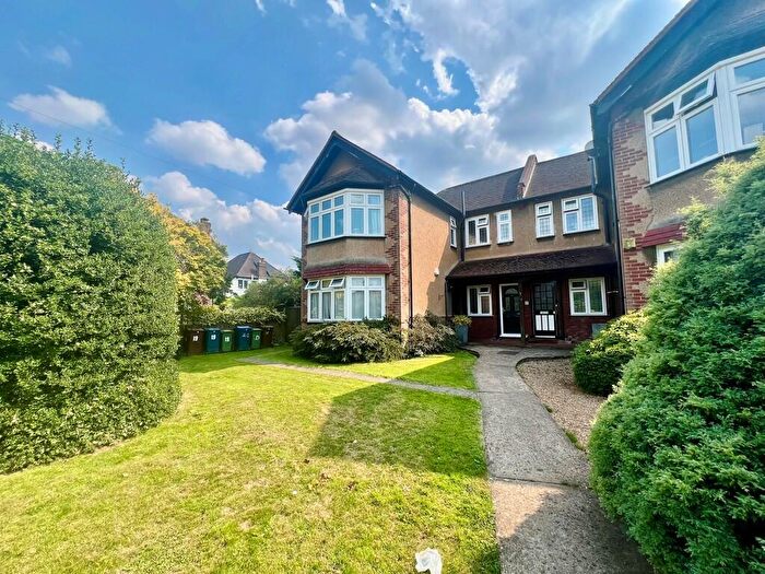 2 Bedroom Ground Maisonette To Rent In West End Court, Pinner, HA5