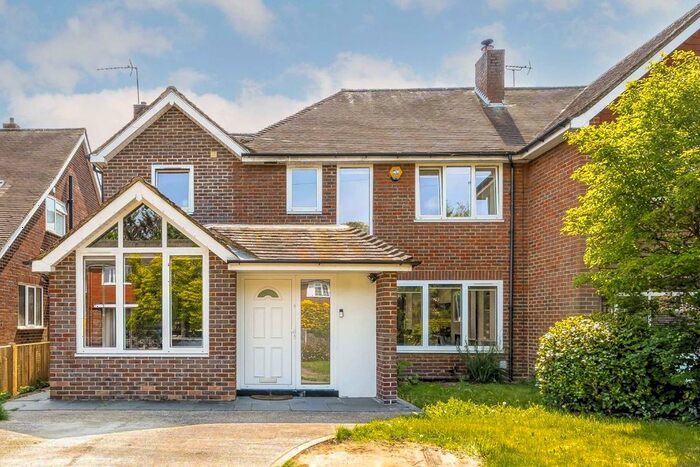 4 Bedroom Property To Rent In Broomfield, Sunbury-On-Thames, TW16