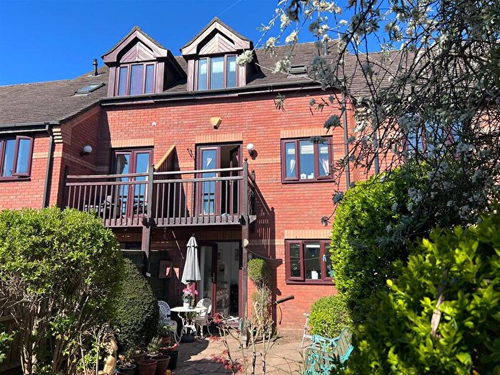 3 Bedroom Terraced House For Sale In Lock Close, Stratford-Upon-Avon, CV37