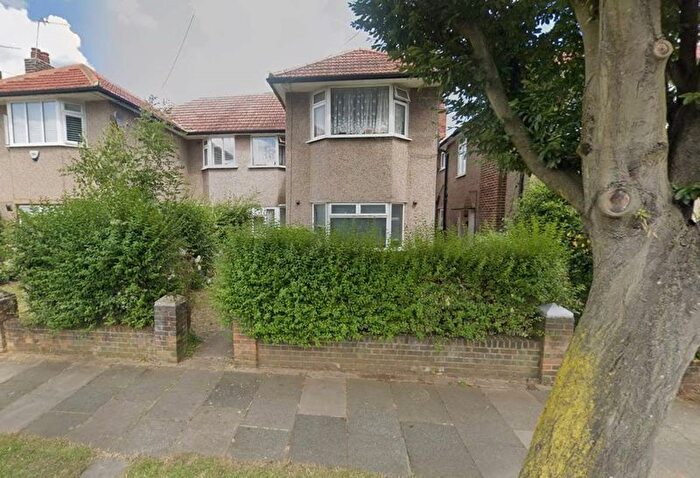 2 Bedroom Maisonette For Sale In Berkeley Close, Ruislip, HA4