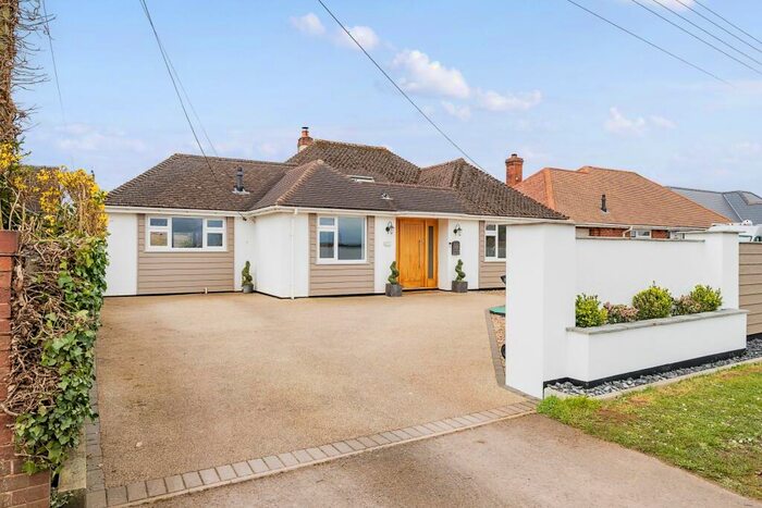 5 Bedroom Bungalow For Sale In Newcourt Road, Exeter, EX3