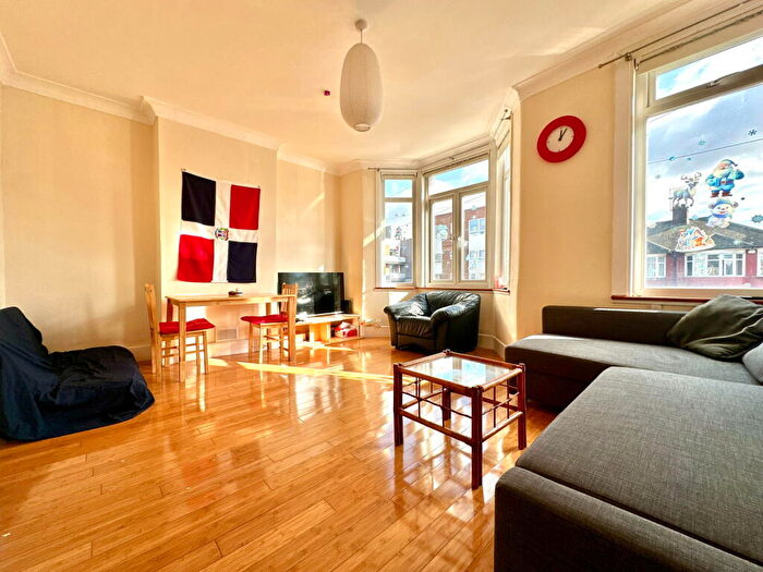 1 Bedroom Flat For Sale In Shelborne Road, Tottenham, N17