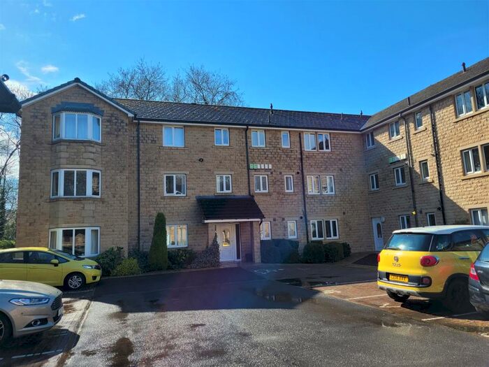 3 Bedroom Apartment To Rent In Kings Court, Aspley, Huddersfield, HD1