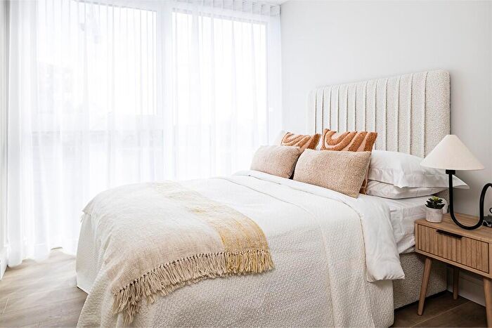 2 Bedroom Apartment For Sale In Grinstead Road, Deptford, SE8