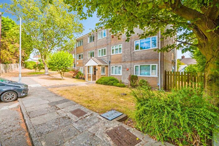 2 Bedroom Flat For Sale In Wentloog Close, Rumney, Cardiff, CF3
