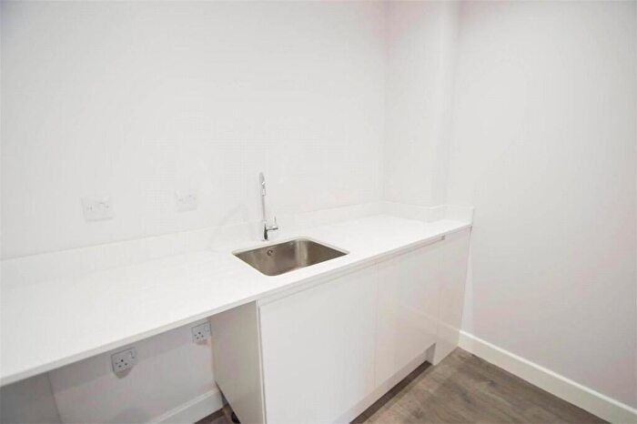 5 Bedroom Terraced House For Sale In Poplar Road, Rochester, ME2