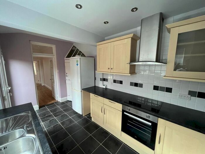 3 Bedroom End Of Terrace House To Rent In Causeway, Rowley Regis, B65