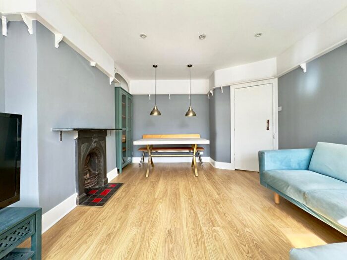 1 Bedroom Flat To Rent In Inglewood Road, West Hampstead, NW6